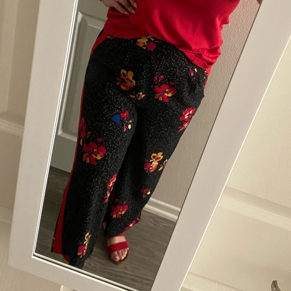 Floral Print Wide Leg Pant - Picture 5 of 6